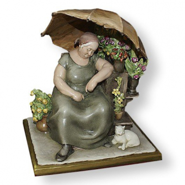 Фарфоровая фигурка «Цветочница», Италия
